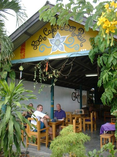 Swiss Cafe Tong Sala